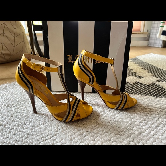 LAMB heels - Picture 2 of 5